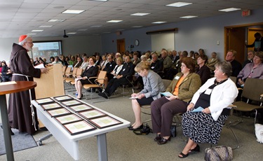 Secretary of Education and Superintendent of Schools for the Archdiocese of Boston Mary Grassa O’Neill and Cardinal Seán P. O’Malley host a “Celebration on Education” for principals and pastors at the archdiocese’s Pastoral Center Sept. 16, 2009.
Pilot photo/ Gregory L. Tracy
Secretary of Education and Superintendent of Schools for the Archdiocese of Boston Mary Grassa O’Neill and Cardinal Seán P. O’Malley host a “Celebration on Education” for principals and pastors at the archdiocese’s Pastoral Center Sept. 16, 2009.
Pilot photo/ Gregory L. Tracy